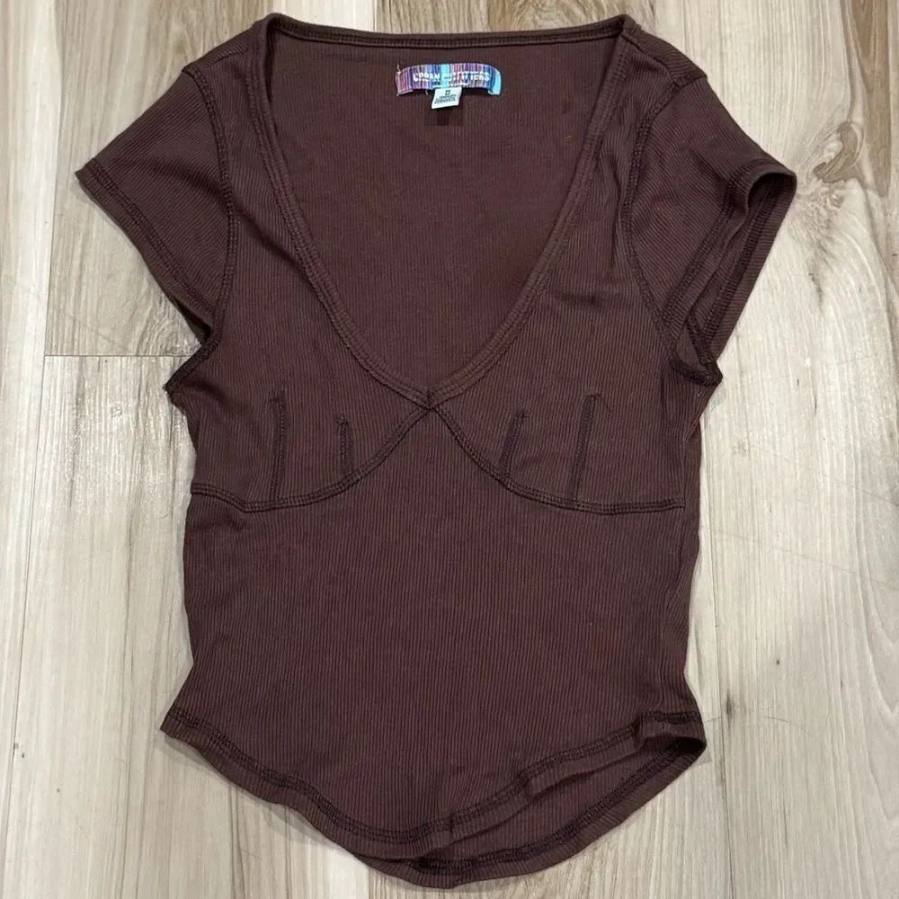 Urban Outfitters Brown Cropped Short Sleeve Shirt Women’s Medium